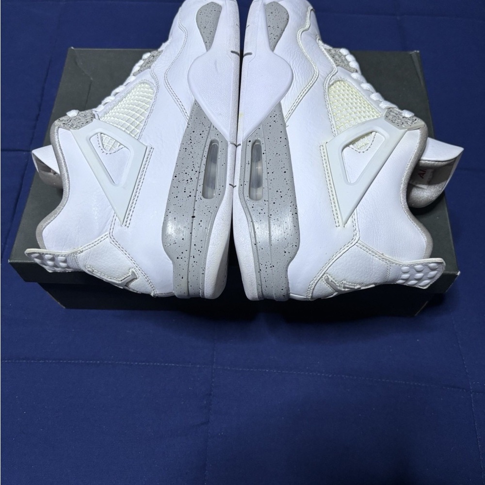 Jordan 4 Retro Mid White Oreo - Picture 6 of 6
